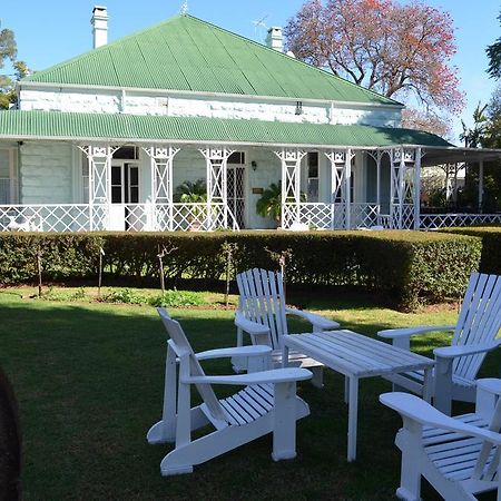 Adley House Acomodação com café da manhã Oudtshoorn Exterior foto
