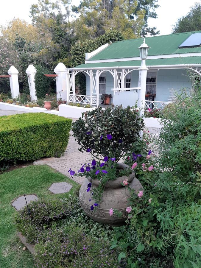 Adley House Acomodação com café da manhã Oudtshoorn Exterior foto